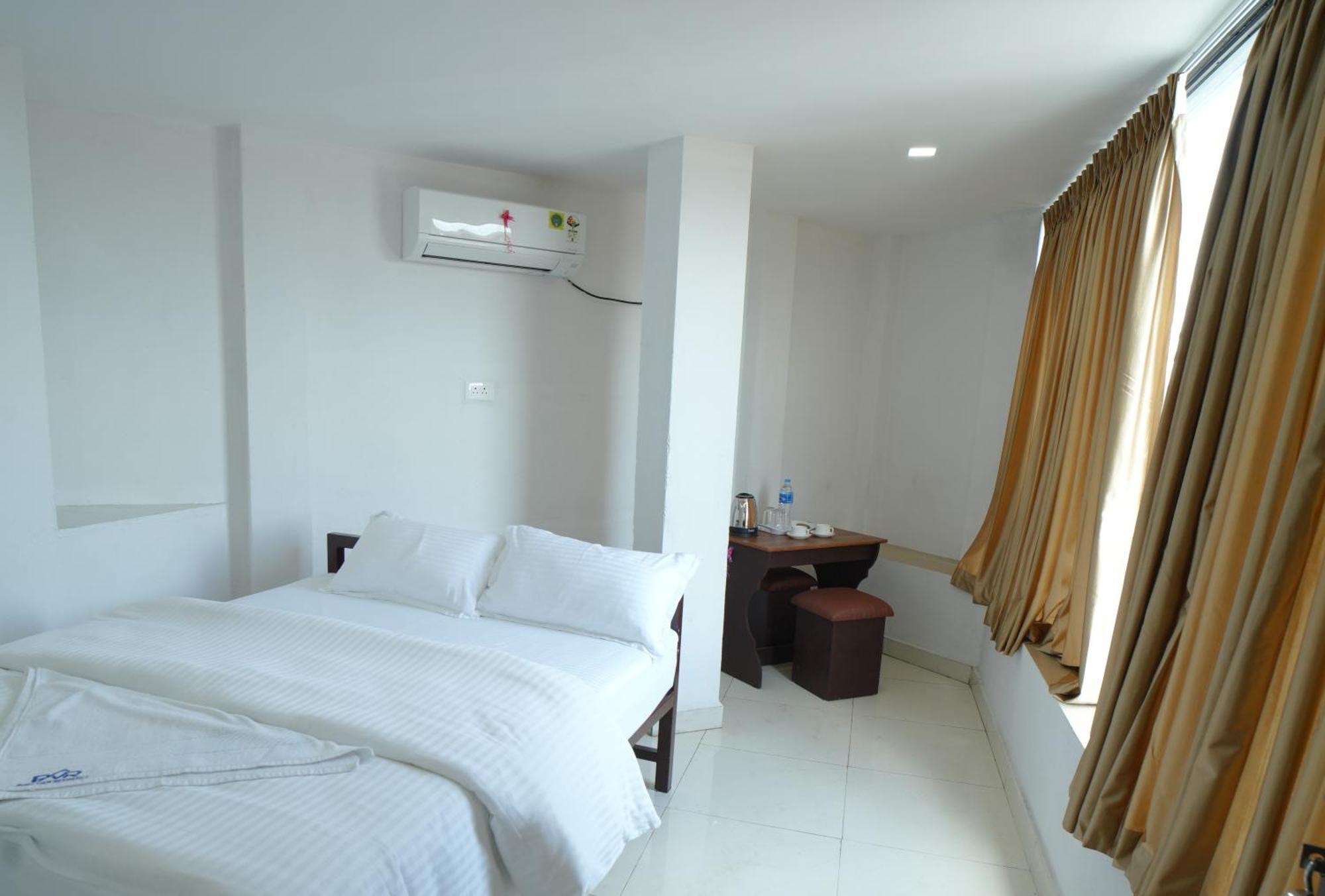 Port View Residency Pvr 호텔 니둠바서리 외부 사진