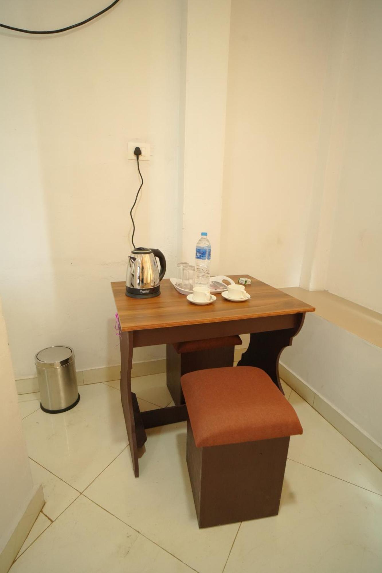 Port View Residency Pvr 호텔 니둠바서리 외부 사진