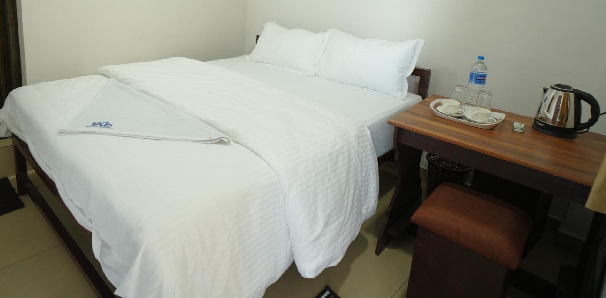 Port View Residency Pvr 호텔 니둠바서리 외부 사진