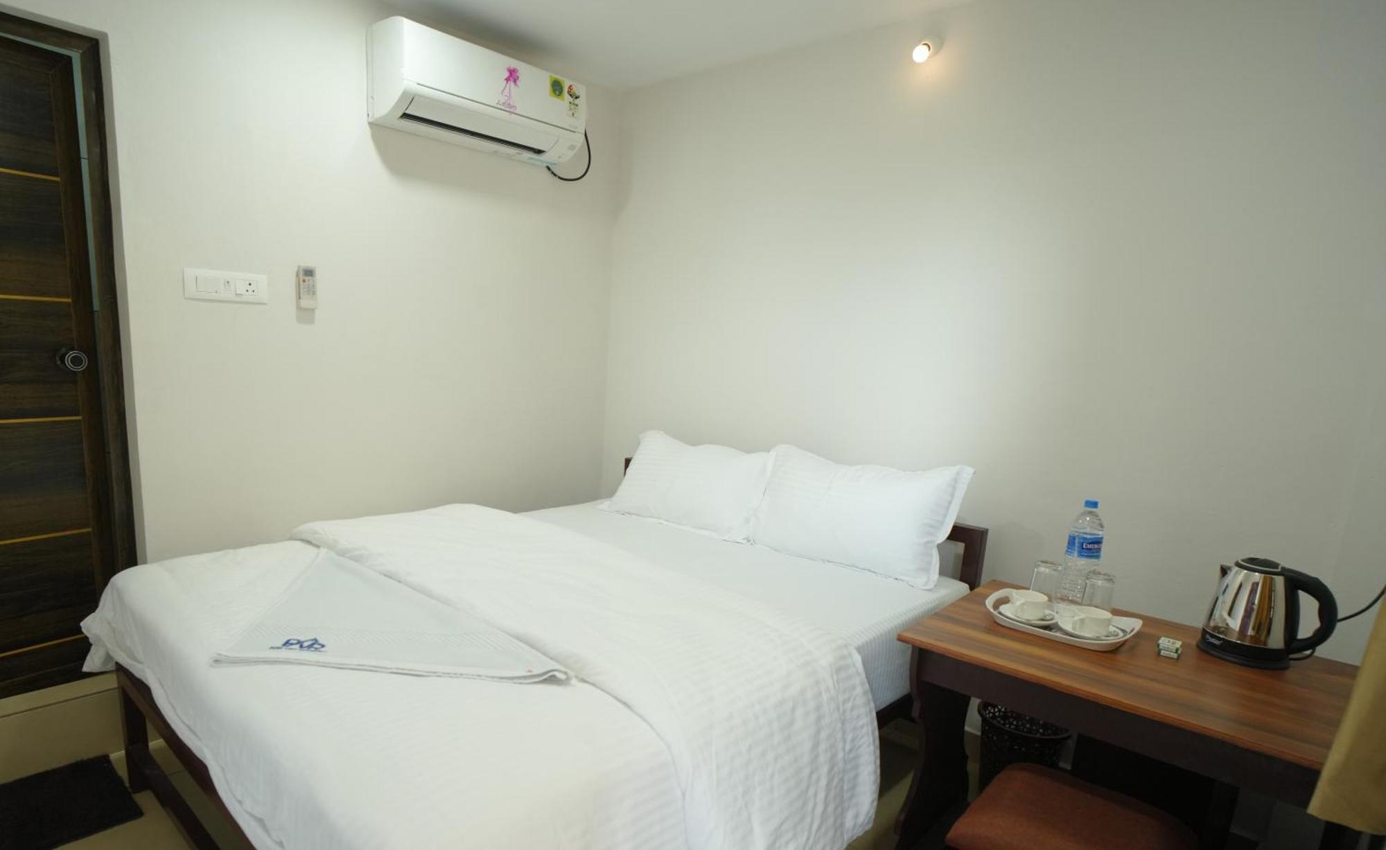 Port View Residency Pvr 호텔 니둠바서리 외부 사진